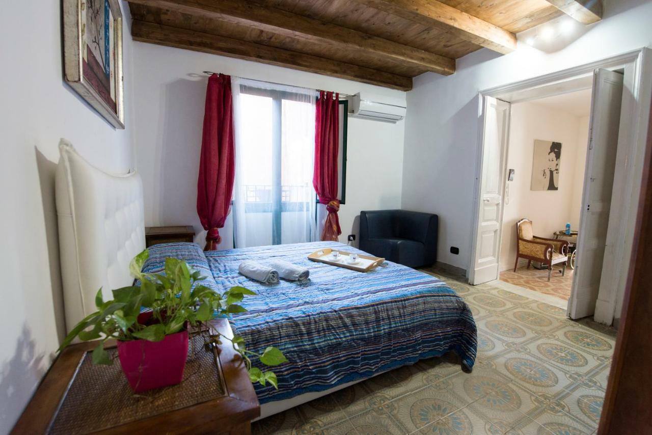 Suite Bellini Apartment คาตาเนีย ภายนอก รูปภาพ